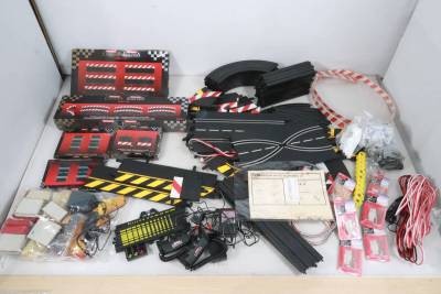 未検品★スロットレーシングカー 関連 まとめて105点セット まとめ売り 拡張コース TYCO マグナム 440-X2 カリフォルニアGT c912