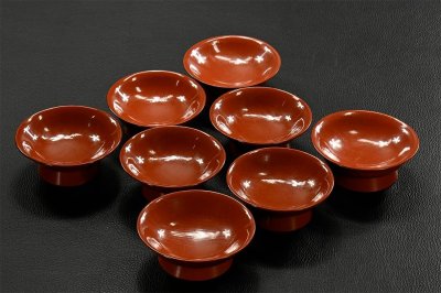 【永】d123【兵庫県の図書館や博物館の館長を歴任された歴史研究家遺族委託品】桃山～江戸初期時代　根来台付皿盃にも　優品