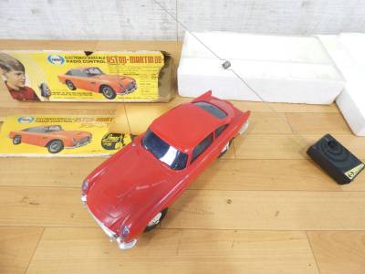 (S)◎ジャンク イマイ 電動ラジコンカー アストンマーチン DB5 with アドスペックスポーツ レッド 1/12 送信機・箱付き 動作不良 ＠100(12)