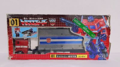 タカラ 初期型　戦え!超ロボット　トランスフォーマー サイバトロン　No1074 総司令官 コンボイ　ジャンク　G1 レトロ　ダイアクロン　昭和