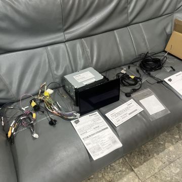 1000円売切り　Panasonic　パナソニック　10インチSDナビ　CN-F1X10BLD　フローティングナビ　　ストラーダ