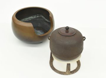 (1P 1215H8) 1円～ 金属製 茶釜 鉄瓶 釜輪付き 真形釜 風炉釜 面取風炉 電熱器 五徳