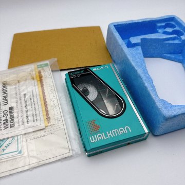 SONY WALKMAN WM-30 カセット ターコイズ系カラー 現状品 電池蓋欠品 通電未確認 ジャンク品 修理用 部品取り用 ソニー ウォークマン