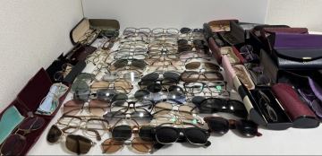 1000円から。メガネ、老眼鏡、サングラス等の卸売。メガネフレーム、眼鏡、メンズ・レディースファッション小物、中古品。