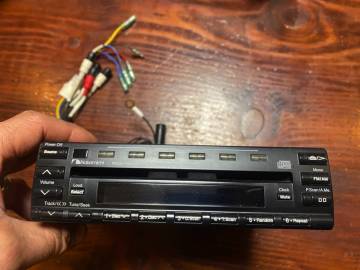 ナカミチ MB-75　1DIN・6連装CDチューナー