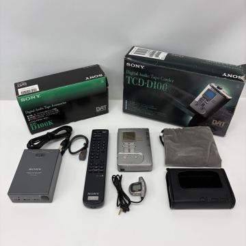 ☆1円〜☆ SONY ソニー DAT WALKMAN TCD-D100 PORTABLE RECORDER DATウォークマン ポータブル カセットレコーダー 