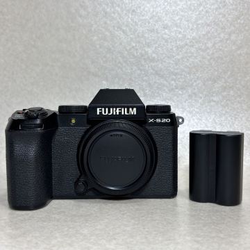 W5 - 2 ）FUJIFILM 富士フイルム X-S20 ボディ ブラック ミラーレスデジタルカメラ　ジャンク品