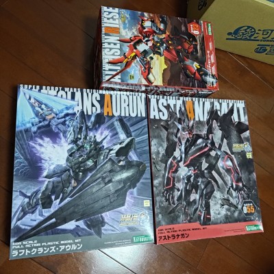 コトブキヤ スーパーロボット大戦OG 中身 未開封 3点セット　ラフトクランズ・アウルン　アストラナガン アルトアイゼン・リーゼ 