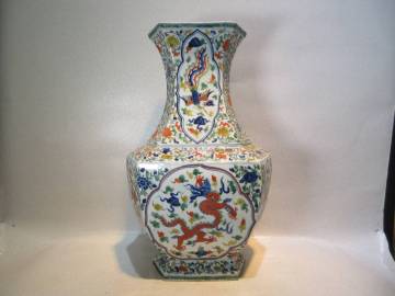 Ｔ３２１６　中国美術　明時代　赤絵唐花龍鳳凰文扁壷　大明萬暦年製　高４４．８ｃｍ　６．２ｋｇ　唐物　古玩