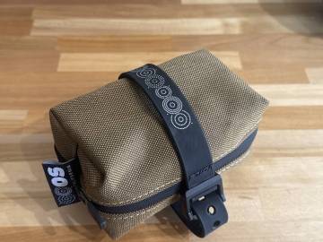 アウターシェル ミニサドルバッグ ブラウン 試着のみ超美品