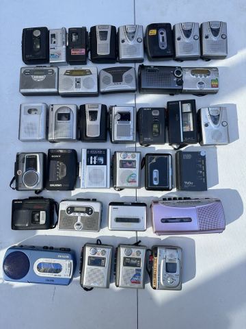 カセットレコーダー カセットプレーヤー34台まとめて売る