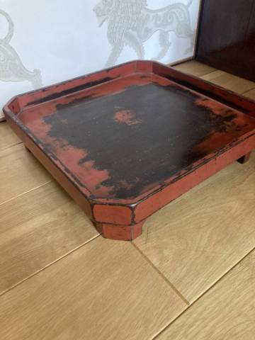 時代根来塗隅切盆足付き　　桃山時代　江戸初期　本漆　