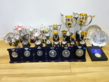 【＃16620】宮本商行　総重量約4.9kg　銀製　トロフィー　他まとめ　970　SILVER刻印　皿　メダル　銀杯　カップ　MIYAMOTO SHOKO