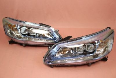 ホンダ アコードハイブリッド CR6 ヘッドライト 前期