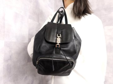 ●超美品●GUCCI グッチ●ジャッキー●フラップ●カーフ レザー 本革●リュックサック●黒●シルバー金具●イタリア製●かばん●Js63095