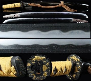 【ASAHI】内外装ともに極上の名作名刀 黒塗印籠刻鞘大名拵え入り 金具も抜群 大肌物の乱れ刃脇差 無銘 51.4cm[A45qip]