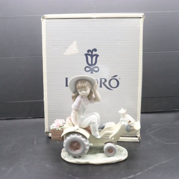【ト足】LLADRO リヤドロ フィギュリン 少女 インテリア 置物 CE869CAA57