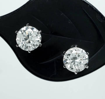 ▲天然ダイヤモンド 最高級 0.60ct 0.58ct Pt900 ピアス 宝石 ジュエリー jewelry