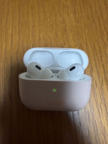 AirPods Pro2 Apple アップル ワイヤレスイヤホン エアポッズ　プロ2 美品