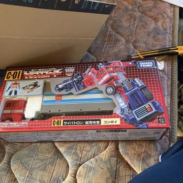 トランスフォーマー ミッシングリンク C-01 コンボイ