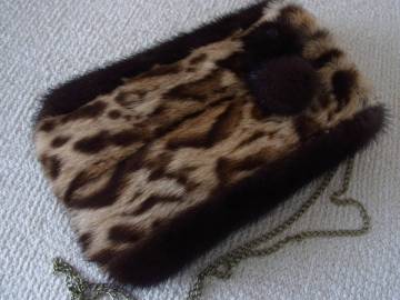 ♪ハンドメイド＊ダークミンク＆レオパードキャットのポシェット　120㎝サービスチェーン付　/新同コートのリメイク