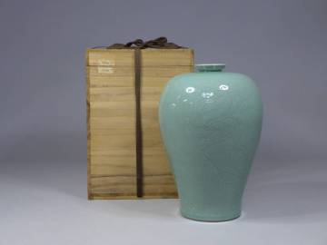 韓国美術　韓国人間文化財 柳海剛(柳根瀅)『高麗青磁　青磁陰刻龍文大花瓶』共箱　本物保証品