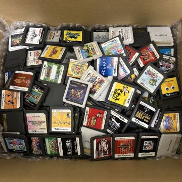 ニンテンドーＤＳ、３ＤＳソフト ２００本以上セット動作未確認ジャンク Nintendo 大量　