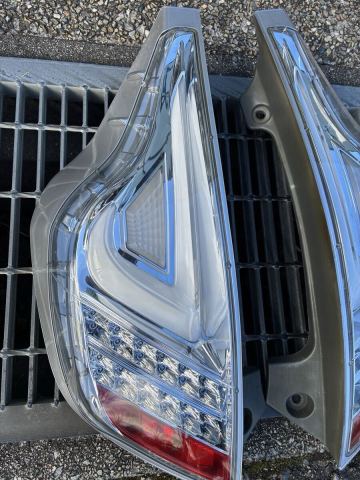 アクア NHP10用　Valenti テールランプ 左右セット