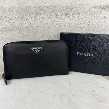 【贅沢品の極み】PRADA プラダ　長財布　カードケース　　コインケース　サフィアーノ　三角プレート　レザー　ロゴ　本革　ブラック　