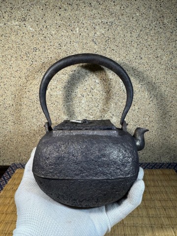 小振り　釜師　高木　四方蓋　銀摘　砂鉄　明治時代　鉄瓶　 煎茶道具