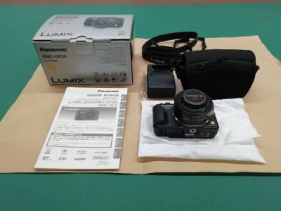 □　デジタル一眼カメラ　Panasonic　パナソニック　LUMIX　DMC-GF5　2012年発売　交換レンズ　H-PS14042　54-102