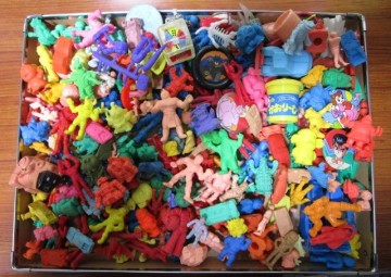 キャラ消し　大量まとめ　約200個　SDガン消し　キン消し　キン肉マン消しゴム　スーパーカー　ウルトラマン　怪獣　ガンダム　ドラ消し