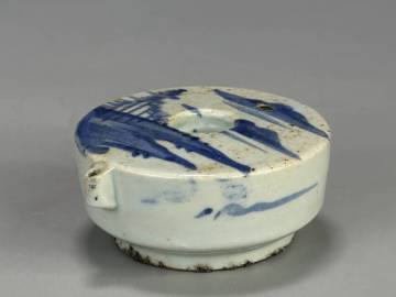 UJ11-6CY　朝鮮古美術　李朝時代　李朝文房具　青花風景文丸水滴　時代物　古物　韓国美術　