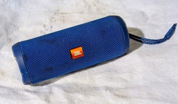 JBL　FLIP4　Bluetooth　スピーカー　ジャンク ブルー