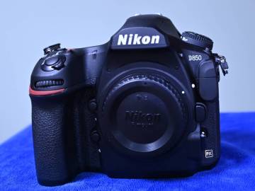 極美品！　　ニコン NIKON D850 ボディ デジタル 一眼レフ