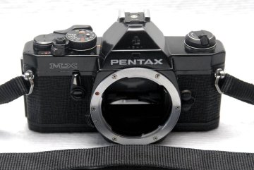 （綺麗）PENTAX ペンタックス 人気の高級一眼レフカメラ MX（黒）ボディ 希少な作動品（腐食無し）