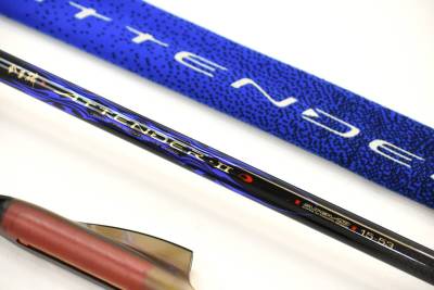 ★格安出品★　がまかつ　がま磯アテンダーⅡ15-53　日本製　竿袋付　大型口太グレ、尾長グレに最適