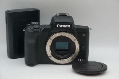 Canon EOS Kiss M ブラック ボディ キャノン KISS M 美品