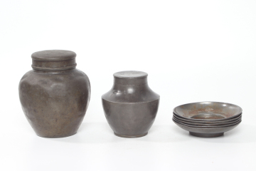 茶入 2つ 茶托5つ 錫半 ブリキ缶 年代物 彫刻品 古美術 古玩 刻印 煎茶 茶道具 茶道 茶托 