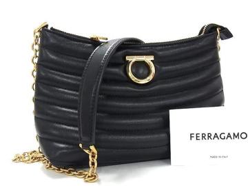 1円 ■美品■ Ferragamo フェラガモ ガンチーニ レザー クロスボディ ショルダーバッグ 斜め掛けかばん レディース ブラック系 FV6957