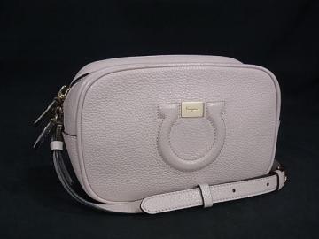 1円 ■美品■ Salvatore Ferragamo フェラガモ ガンチーニ レザー クロスボディ ショルダーバッグ 斜め掛け アイボリー系 FV6910