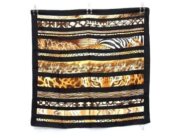 1円 ■美品■ Salvatore Ferragamo フェラガモ シルク100% アニマル柄 大判 スカーフ ストール ショール レディース ブラック系 FV7259