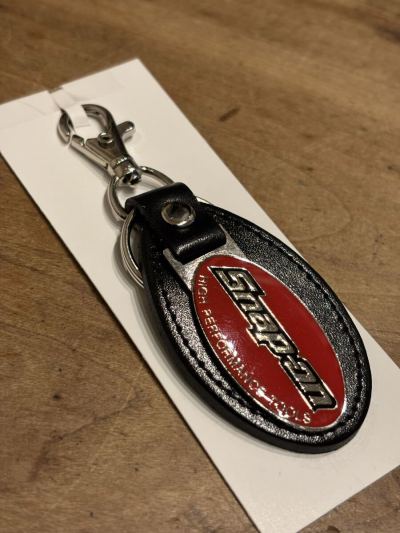 スナップオン snap-on レザーキーホルダー キーリング エンブレム　プレート　ブラック