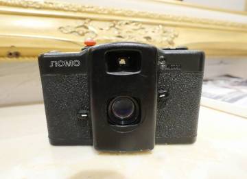 【写真愛好家メンテ済・完動品】LOMO LC-A ★元祖トイカメ・魔力的描写 ★作例あり・露出計動作OK