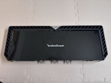 ロックフォード　4chパワーアンプ　T1000-4 