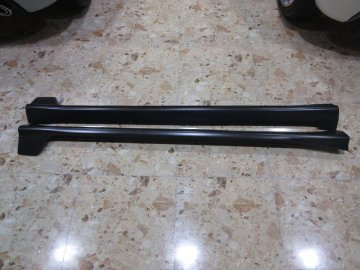 0093　　希少　THREE　HUNDRED　サイドスポイラーカ―ボンSET　前期用　アバルト　500　595　695　