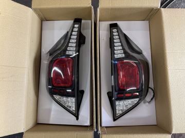 トヨタ アクア NHP10 クリスタルアイ 3DホールフルLEDテールランプ 左右セット
