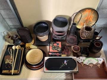 大量 お盆 セット 菓子鉢 木製花瓶 竹編 竹籠 竹細工 一輪挿し 花瓶 カゴ 籠 花台 盆栽台 飾り台 木製漆器　3段重箱重箱 茶道具 まとめて