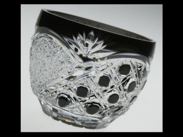 江戸切子 最高級 山田硝子 山田真照 作 【煌光】 黒被せ 切子ガラス 八角籠目に菊繋ぎ紋 ぐい呑 酒盃 酒器 n980