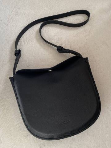 定価&yen;18,000★美品【BARCOS/バルコス】婦人牛革ラウンドショルダーバッグ★